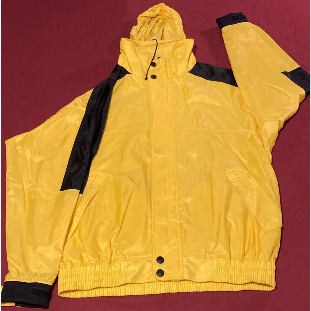 Rain Jacket Yellow - Picture 2 of 5